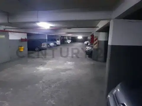 Suipacha 100, Piso 0