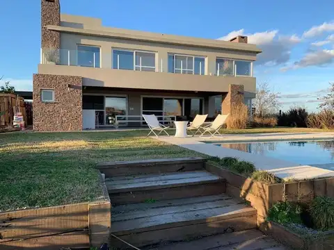 Venta - Casa 2 Plantas - A Laguna - Pileta - El Cantón - Barrio