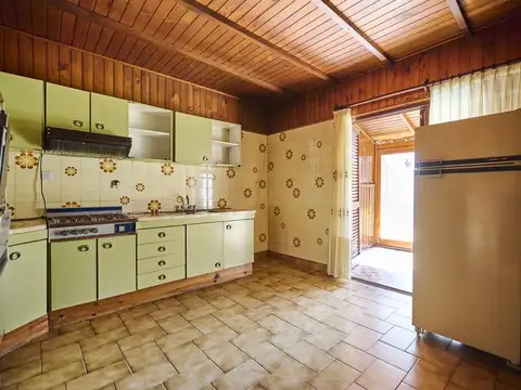 Casa 4 ambientes con 1 baño
