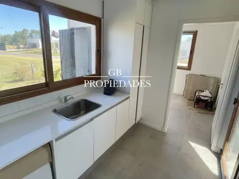 Venta de Casa 8 AMBIENTES en Pilará, Pilar. 4 Dormitorios