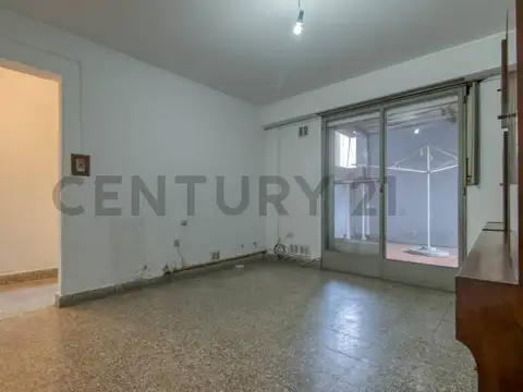 calle 9 entre calle 47 y calle 48 700, Piso 0