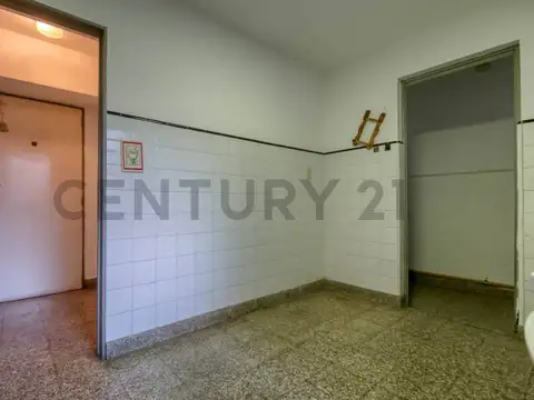 Departamento 2 dormitorios con patio en venta en La Plata