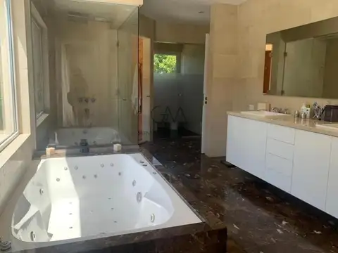 Jorge Newbery 4555, Mar Del Plata, Buenos Aires, Argentina.