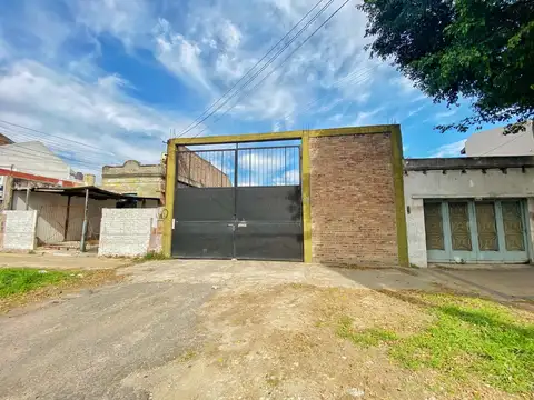 Galpon en Venta 47  mts Fondo