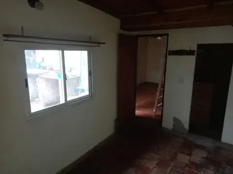 Depto Tipo Casa 2 ambientes con 1 baño