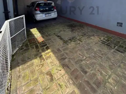 Casa en Venta en Manuel B Gonnet, USD 185.000