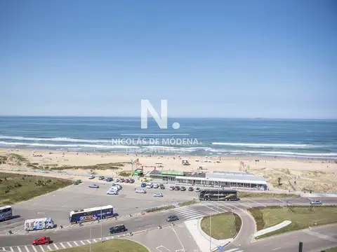 Venta en Imperiale: Espacioso Apartamento de 3 Dormitorios con Dependencia en Punta del Este.