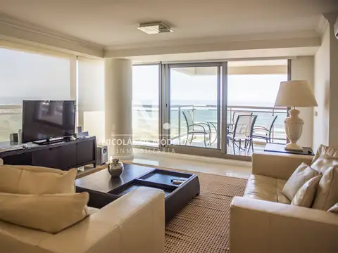 Departamento 4 ambientes con 3 baños