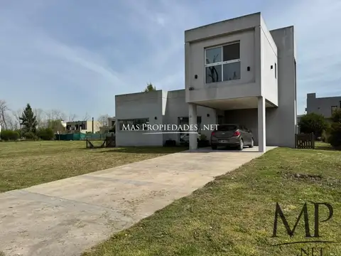 Casa en Alquiler de 3 dormitorios