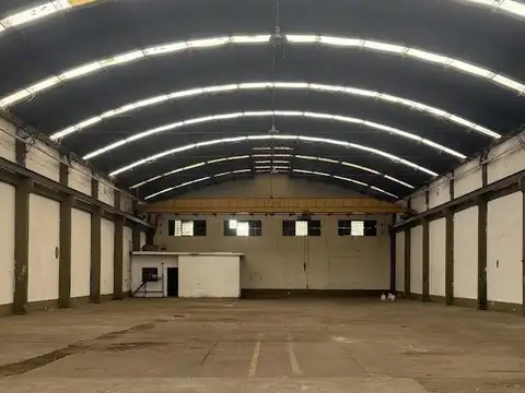 Galpon en Alquiler 19  mts Frente