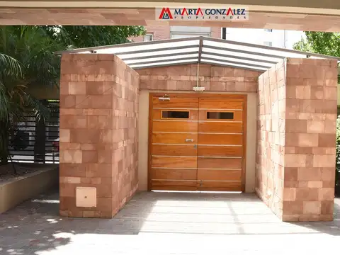 Avellaneda 300, Piso 1