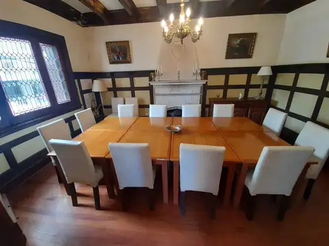 Casa 9 ambientes con 7 baños