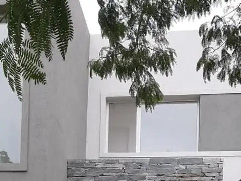 Casa en Venta en El Canton - Norte, USD 270.000