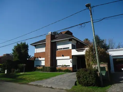 Casa en Country Las Lajas