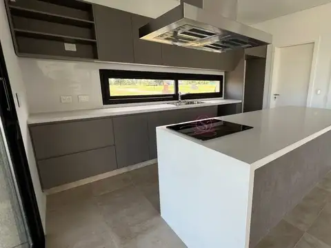 Casa en Venta al Este