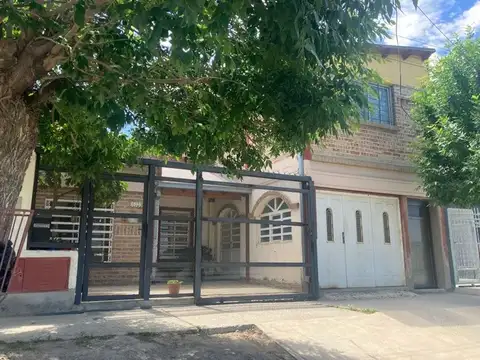 PROPIEDAD CON 3 UNIDADES FUNCIONALES