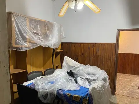 Casa en venta c/ cochera en La Teja