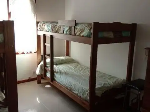 Venta y Alq temp 5 Amb c/ cochera 200mts del mar 