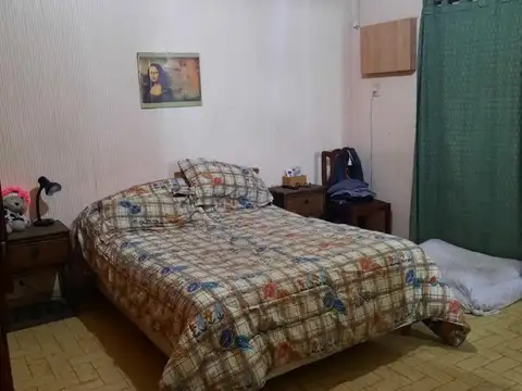 CASA BARRIO ECHESORTU, EN VENTA.