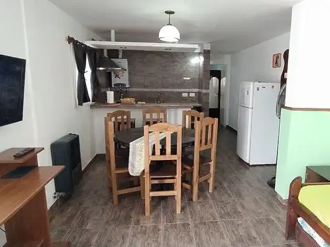 Casa 7 ambientes con 4 baños