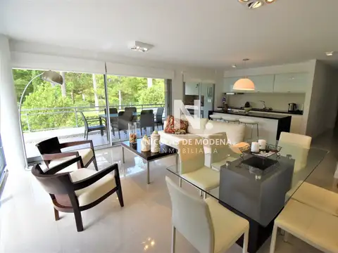 Vende apartamento de 2 dormitorios en Rincon del Indio.