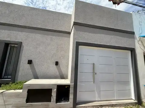 Casa en Venta en Lobos, USD 98.000