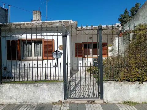 Venta Casa 4 ambientes Cochera Lomas de Zamora