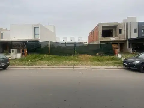 VENTA LOCAL EN POZO EN DOCTA 124 MTS CÓRDOBA