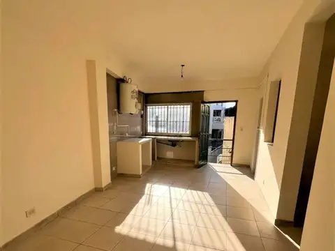 Depto Tipo Casa en Alquiler de 2 ambientes