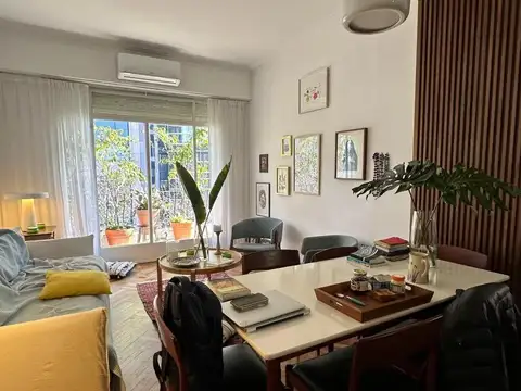 Av. Gral Indalecia Chenaut  al 1900 entre Baez y Huergo.