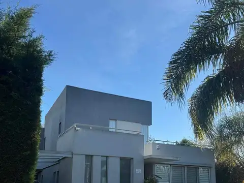 Casa en venta en Village del Parque Juan María Gutierrez Berazategui