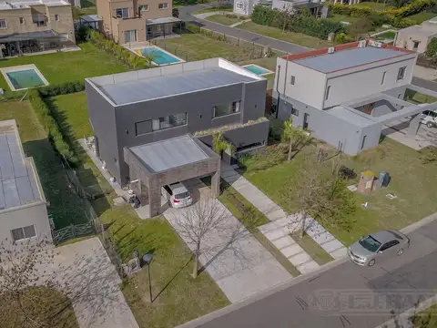 Casa en Venta en El Cantón - Barrio Puerto, USD 350.000