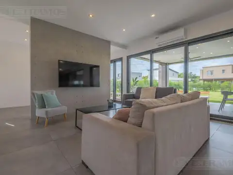 Casa en Venta 1 año