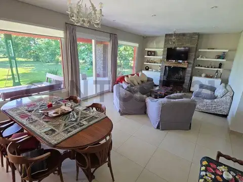 Casa en Venta en Carlos Keen, USD 300.000