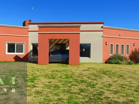 VENTA CASA 5 AMB CLUB DE CAMPO LAS HOJAS, MARCOS PAZ