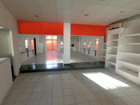 Local en Venta 25 años