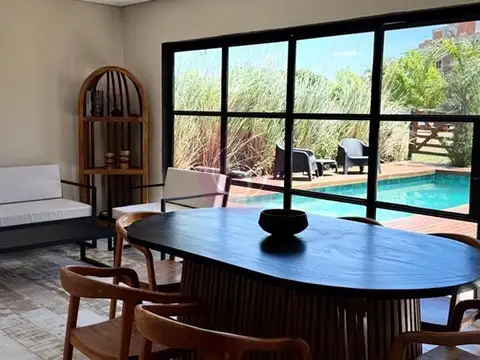 Casa 7 ambientes con 3 baños