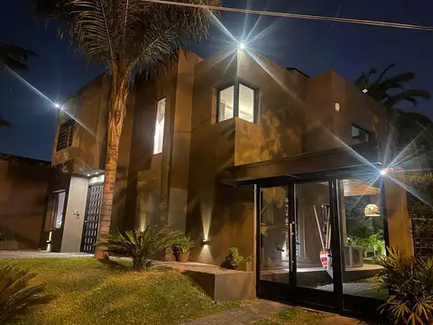 Casa en Alquiler en Punta Chica, USD 4.000