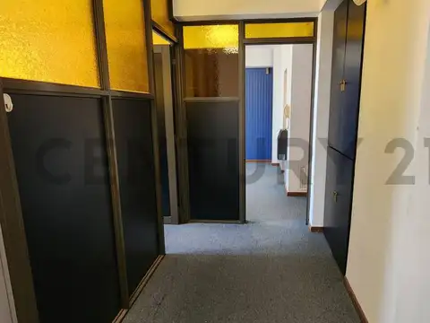 Avenida 13 entre 46 y 47 700, Piso 14