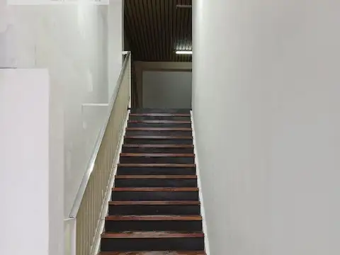 importante Local sobre peatonal San fernando en alquiler