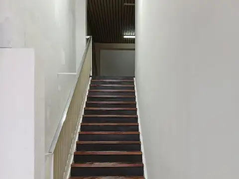 importante Local sobre peatonal San fernando en alquiler