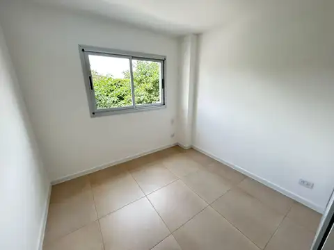 Departamento en Alquiler en Caseros, $ 680.000