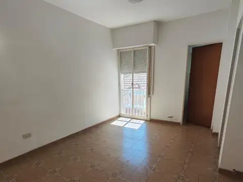 Pueyrredon 2700, Piso 2