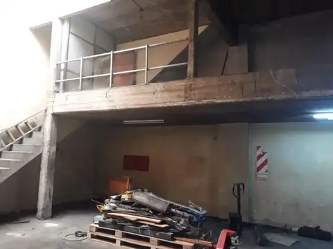 Galpon en Venta 8,66  mts Frente