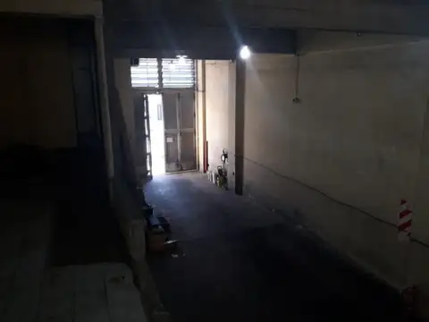 Galpon en Venta en Valentin Alsina, USD 240.000