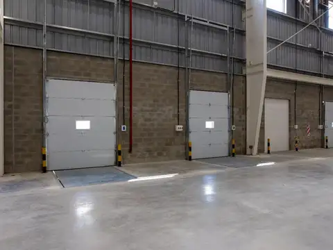 Galpon en Alquiler 130  mts Fondo