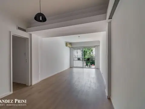 Excelente 4 ambientes al contrafrente apto profesional, muy luminoso. Con espacio guarda coche