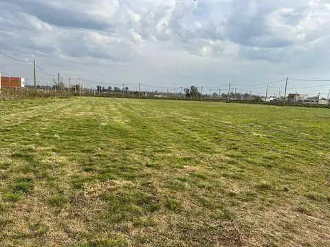 Terrenos en venta - 200Mts2 - Finca Altos del Plata, La Plata