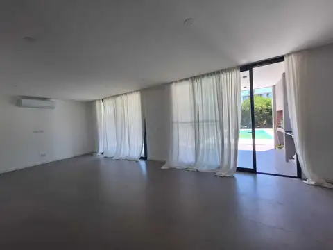 Avenida de los Lagos