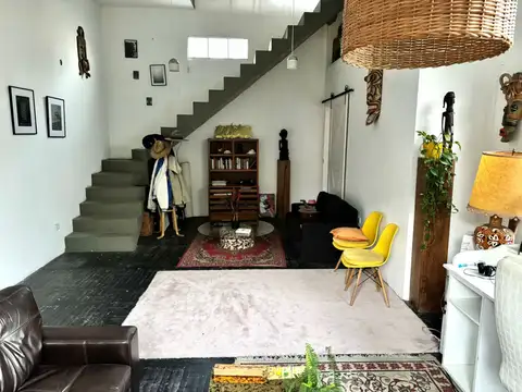 VENTA  V.Crespo - PH RECICLADO - JARDIN - PARRILLA